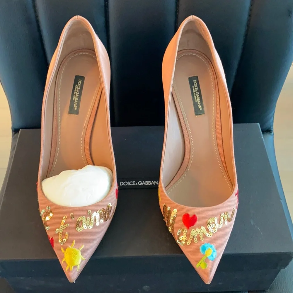 💢SOLD💢Dolce & Gabbana Embroidered Je T’aime Maman Pumps size 38.5 - Picture 2 of 11